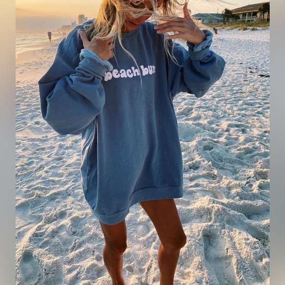 Olive Lynn Crewneck - Picture 2 of 6